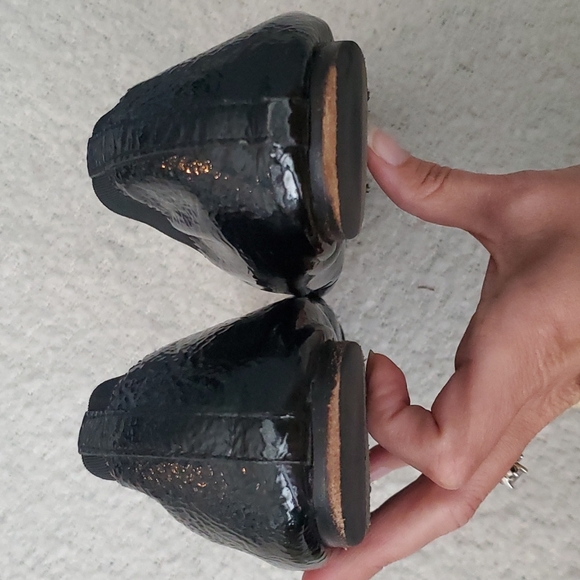 Tory Burch black and gold ballerina flat - Picture 5 of 8